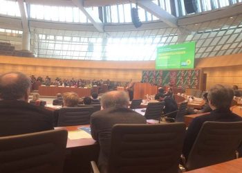 Atheisten und Gläubige: Ein schwieriges Verhältnis im Schatten der Freiheit