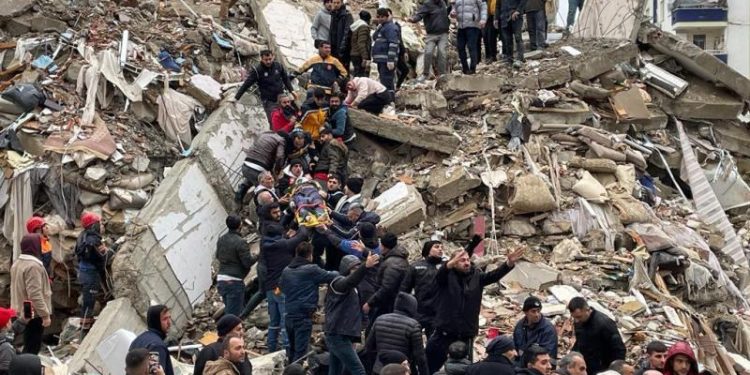 Schweres Erdbeben in der Türkei und in Syrien